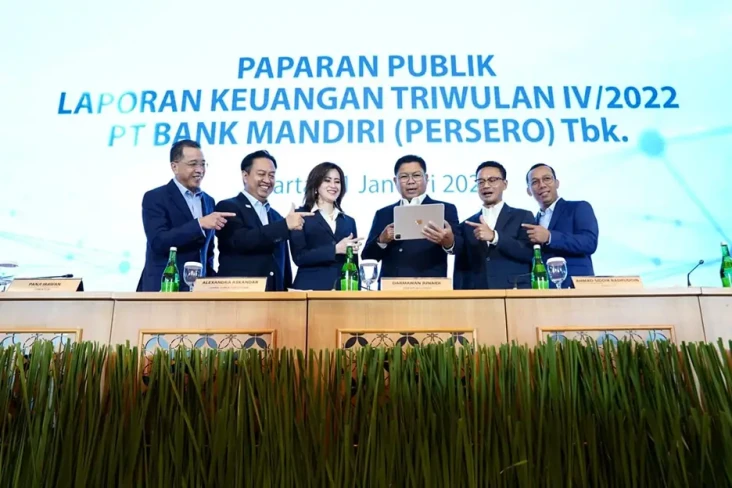 Bank Mandiri Cetak Laba...