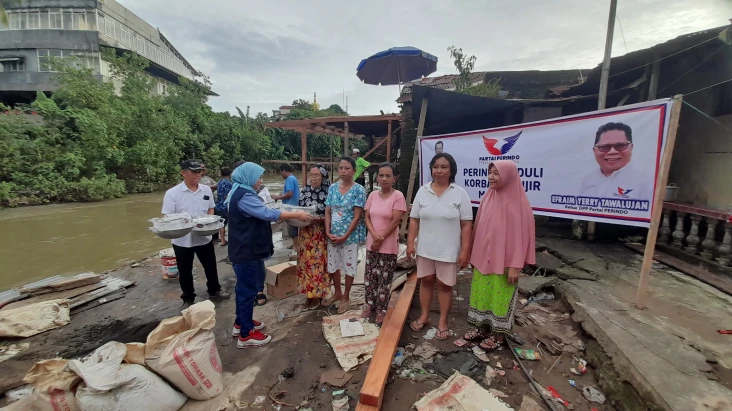 Perindo Manado Beri...