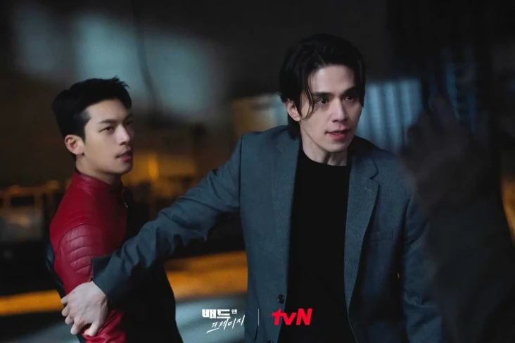 12 Drama Korea Studio...