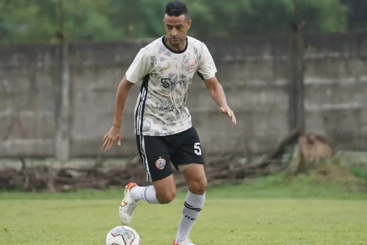 Persija Kirim Otavio...