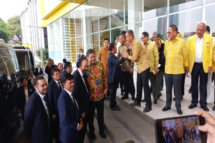 Sambangi Kantor DPP...
