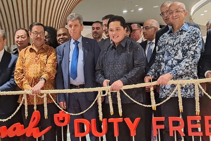Sarinah Duty Free Diresmikan,...