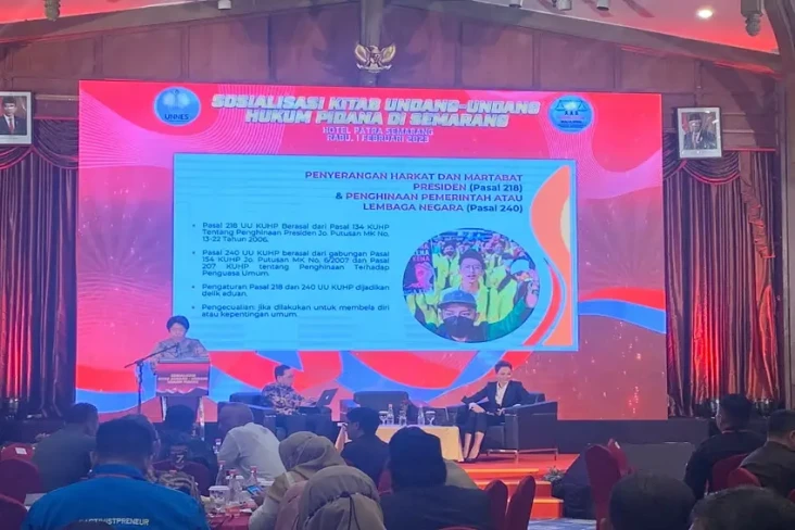 Sosialisasikan KUHP...