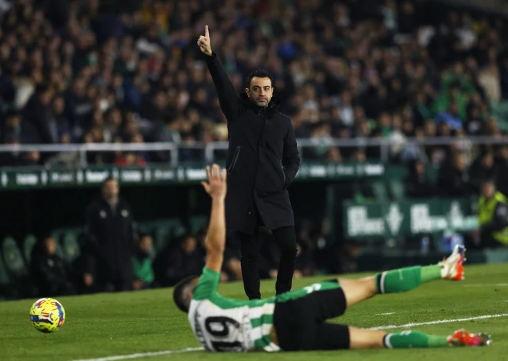 Barcelona Kalahkan Real...