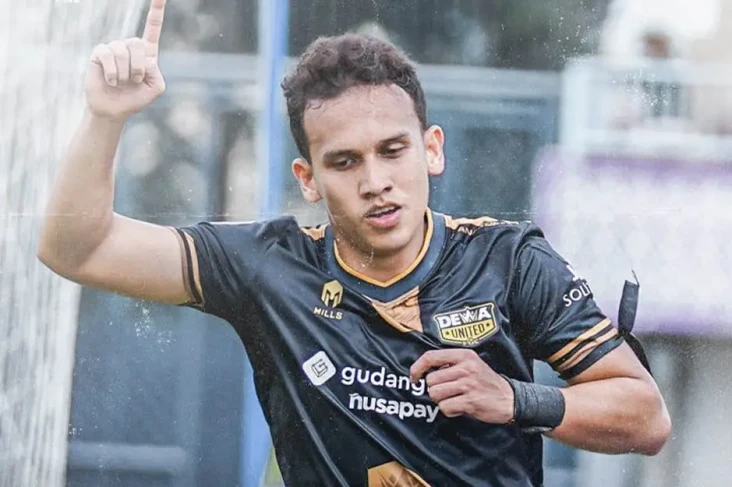 Hasil Liga 1 2022/2023:...