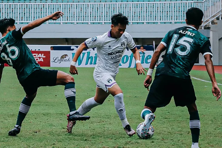 Hasil Liga 1 2022/2023:...