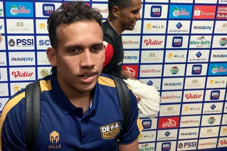Egy Puas Debutnya Bikin...