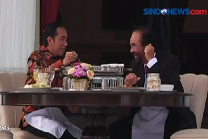 Pertemuan Jokowi dan...