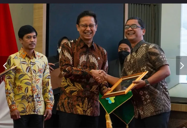 Berperan dalam Kolaborasi...