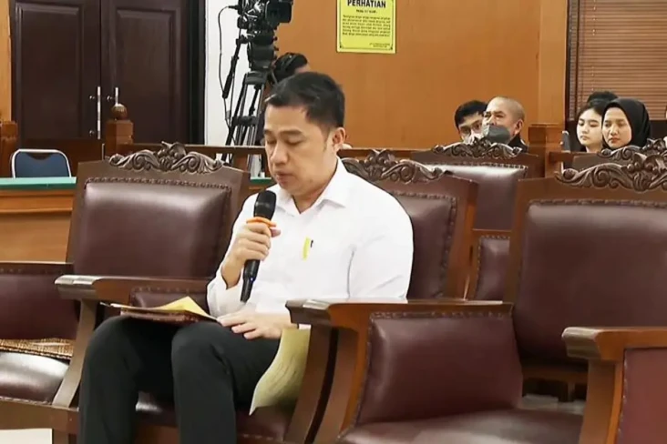Arif Rachman Mohon Dibebaskan...