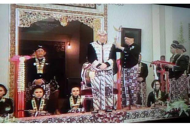 Keris Kiai Bontit untuk...