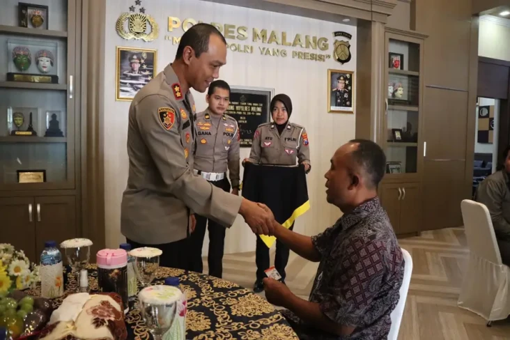 Polres Malang Terima...
