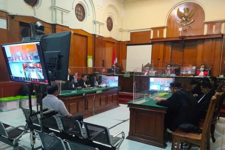 2 Terdakwa Kasus Tragedi...