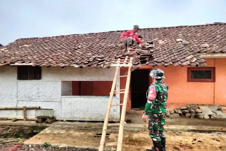 Angin Kencang Terjang...