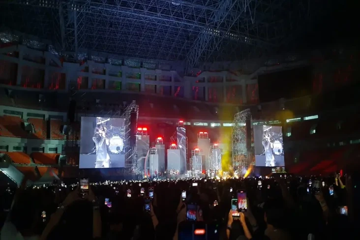 Konser Dewa 19 Dihadiri...