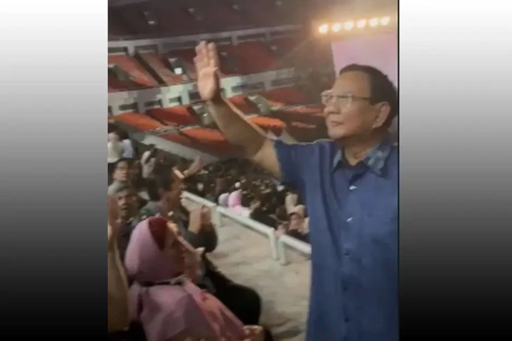 Prabowo Hadiri Konser...