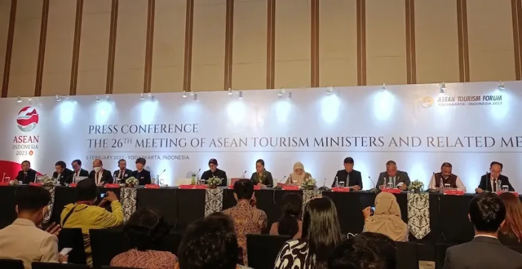 Bangkitkan Pariwisata...