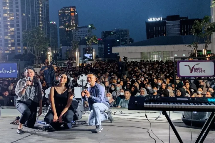 VKustik Sukses Sajikan...