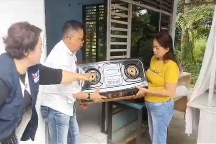 Terima Bantuan Modal...