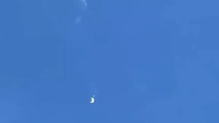 AS Tembak Jatuh Balon...
