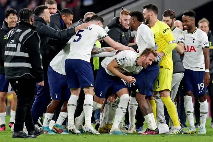 Harry Kane Incar Rekor...