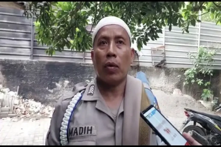 Bikin Geger Polisi Peras...
