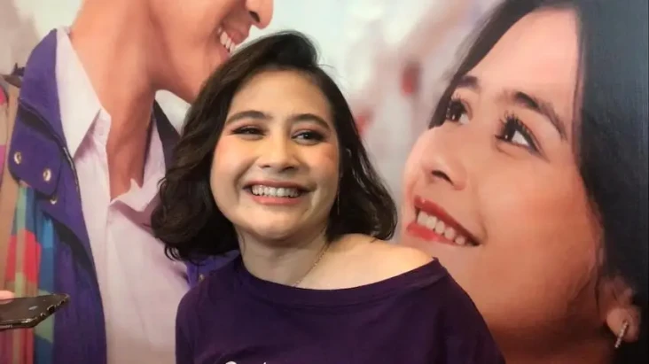 Prilly Latuconsina Diejek...