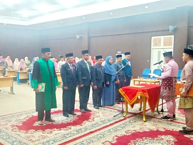 Bupati Zukri Lantik...