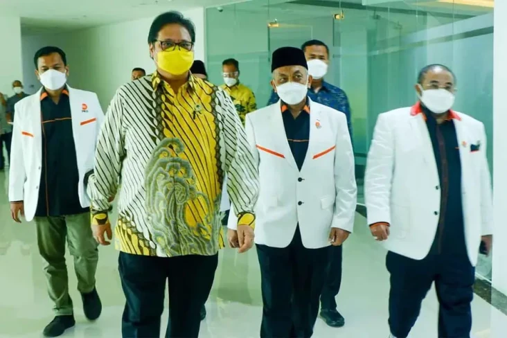 Elite PKS Temui Airlangga...