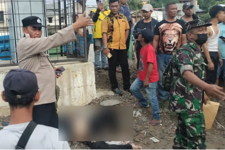 Tersambar KRL di Perlintasan...