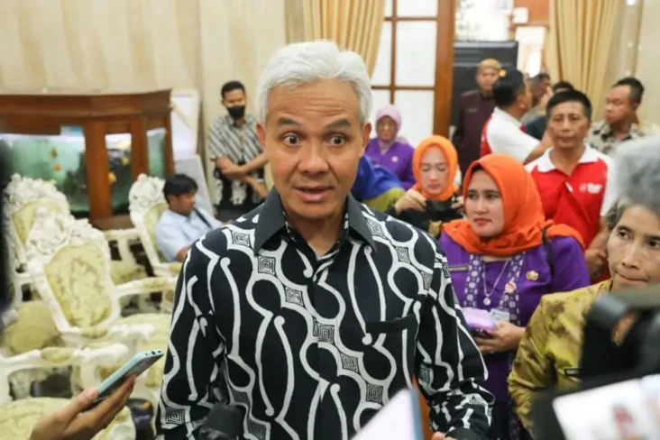 Ganjar Unggul Capres...