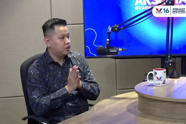 Analis Komunikasi Politik...