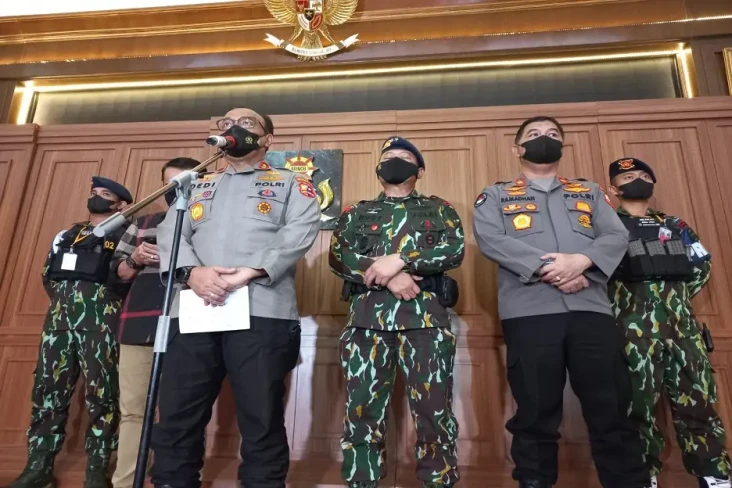 TNI-Polri Gelar Rapim...