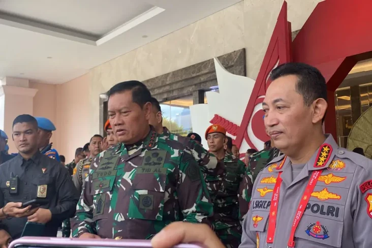 Rapim TNI-Polri Bahas...