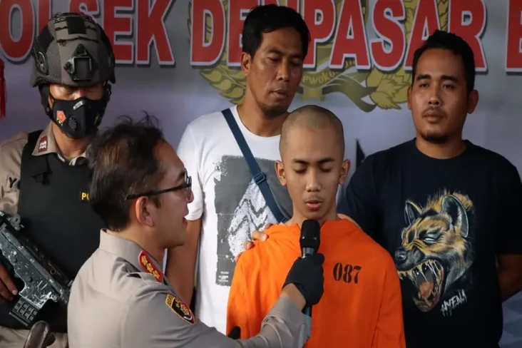 Sadis! Pemuda Denpasar...