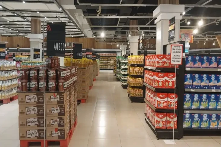 Puluhan Gerai Transmart...