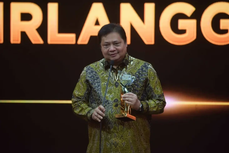 Pengamat: Airlangga...