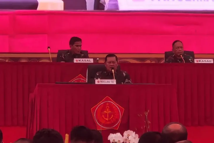 Panglima TNI Belum Berencana...