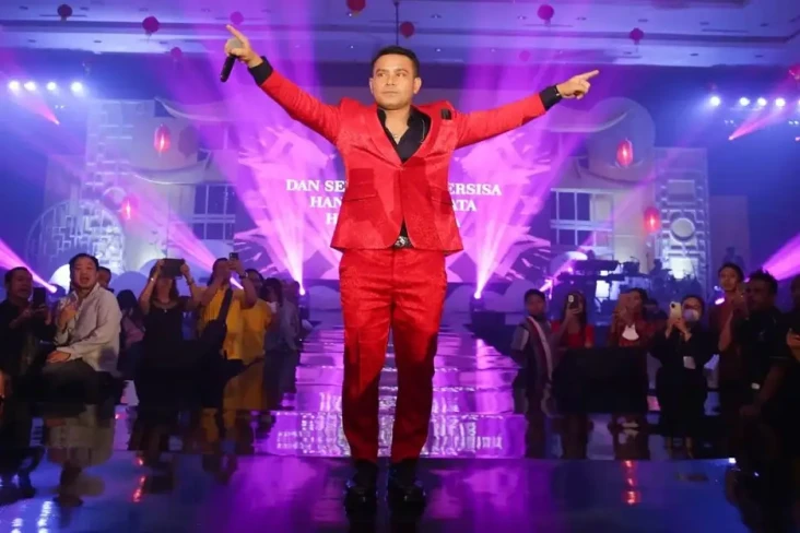 Buka Konser Westlife,...