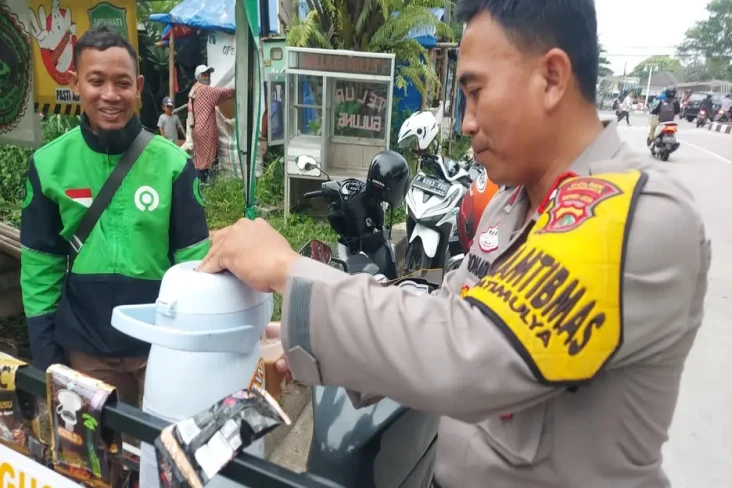 Bhabinkamtibmas Sedot...