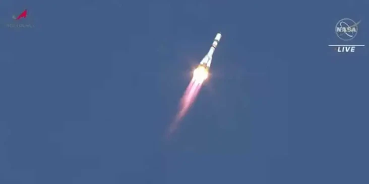 Rusia Luncurkan Kargo...