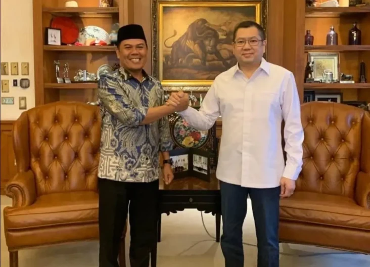 HT Bersilaturahmi dengan...
