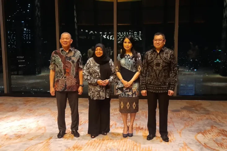 Lawatan ke Indonesia,...