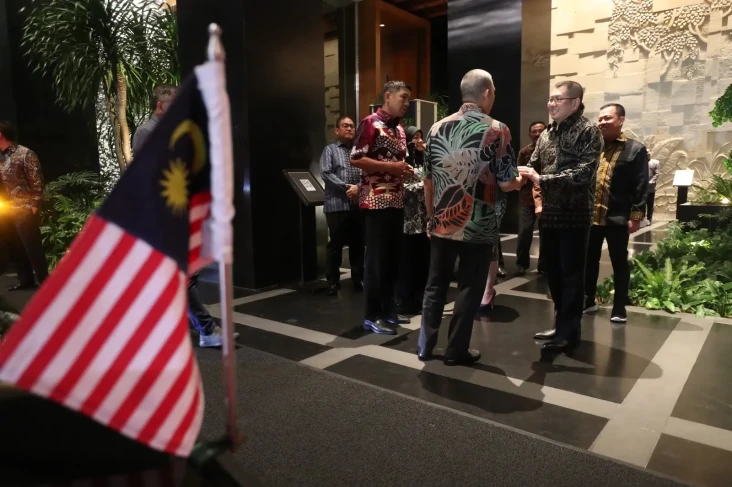Kunjungi Park Hyatt...