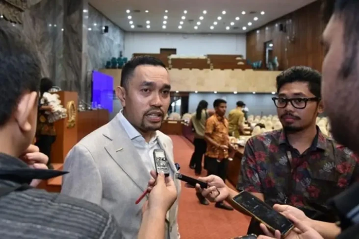 Komisi III DPR Dukung...