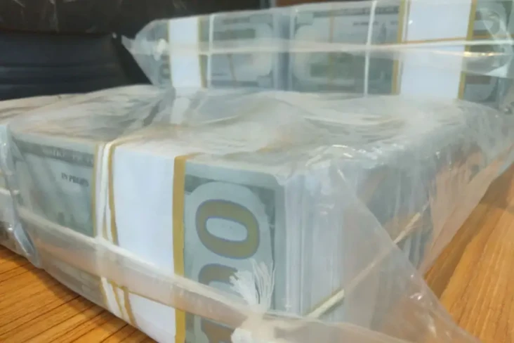 Ingin Depositokan Uang...