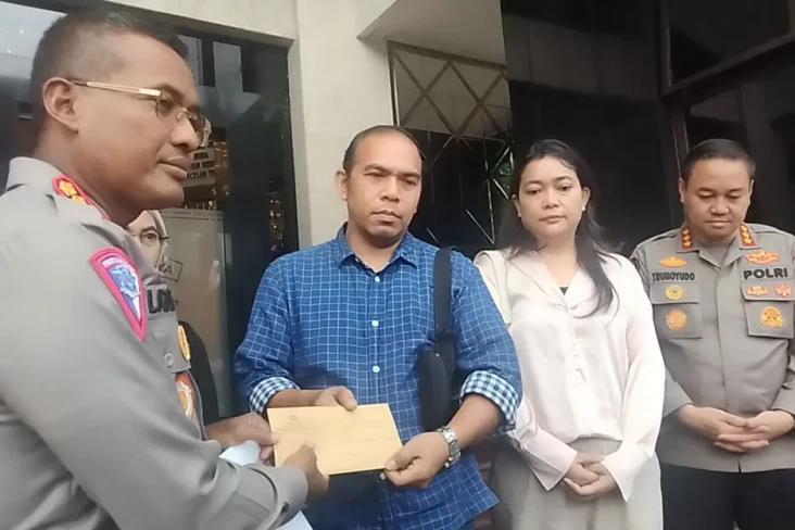 Keluarga Lega Status...