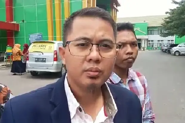 Melawan Balik, Keluarga...