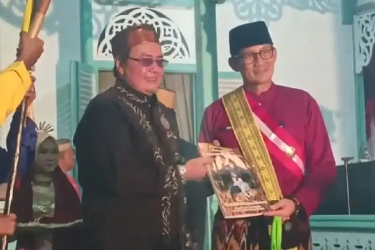 Sandiaga Uno Dapat Gelar...
