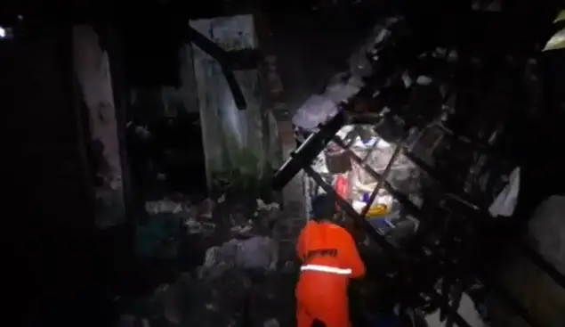 Rumah di Pinggir Plengsengan...